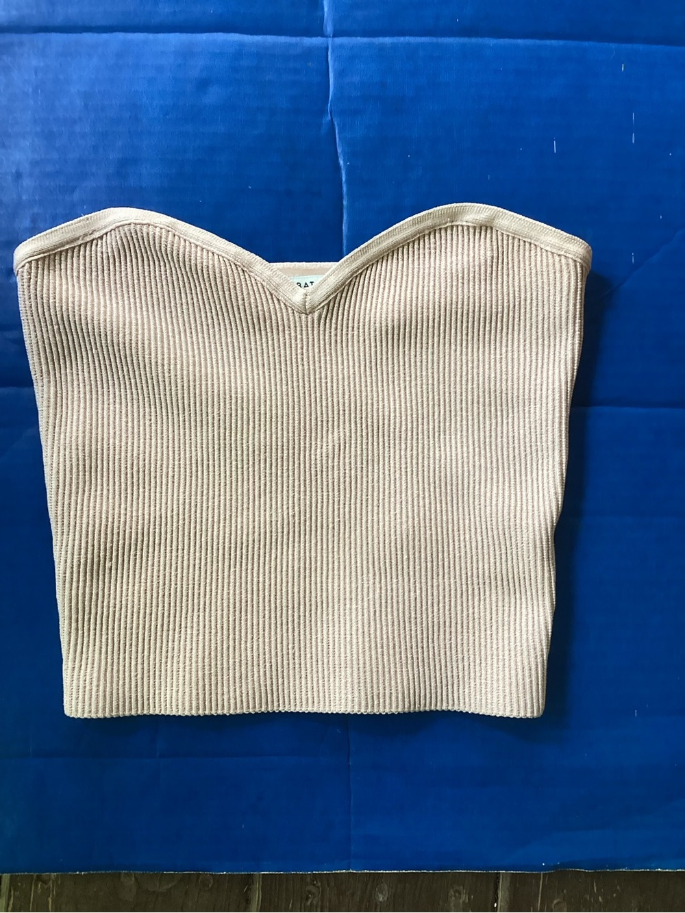 Babaton pale pink Ribbed Strapless Sweetheart cropped Knit Top, size medium